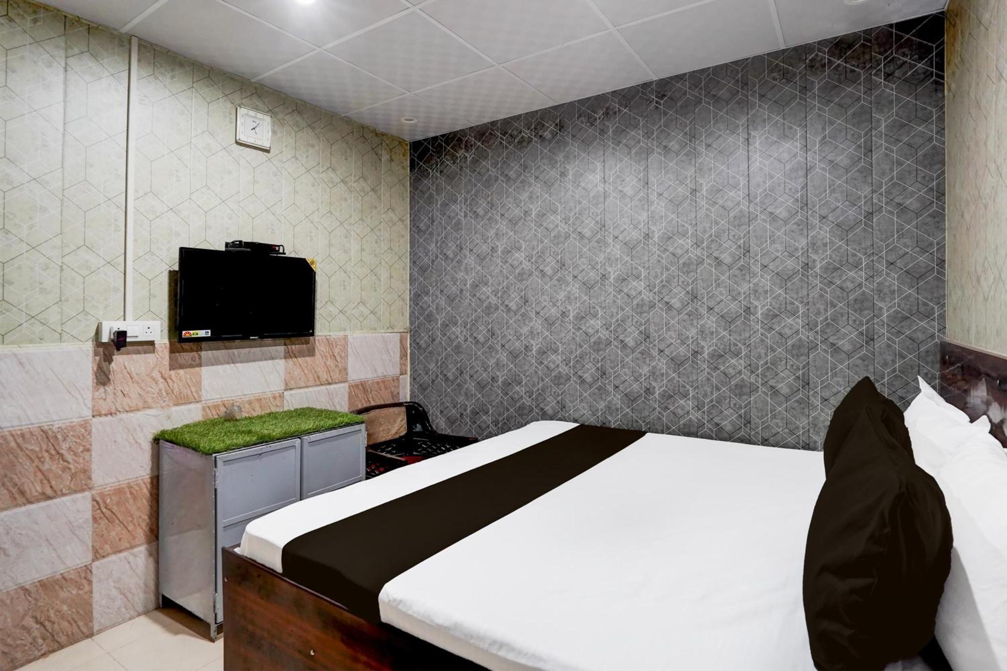 Hotel O Anant Ghaziabad Exterior foto